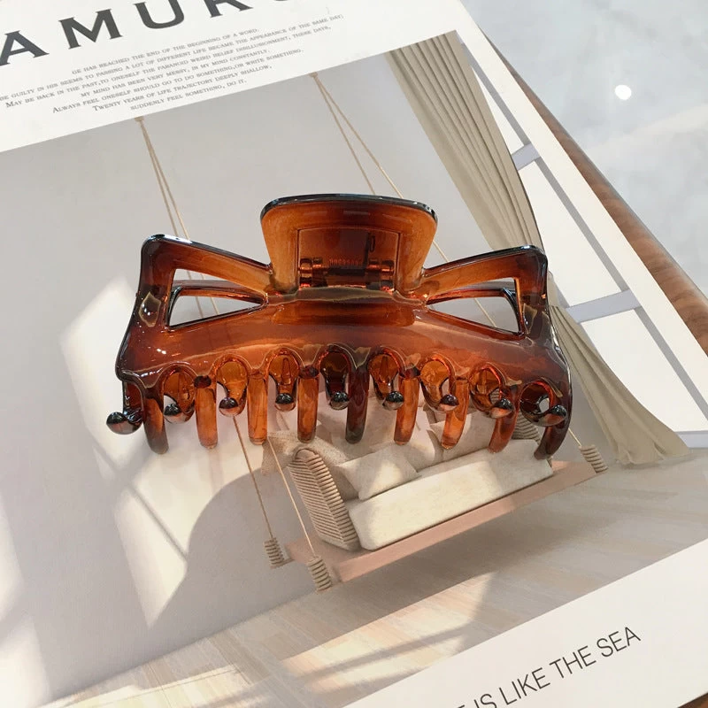 Butterfly-shaped Large Hair Claw - Image 11