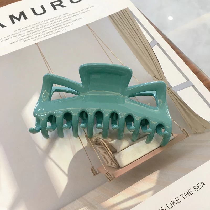 Butterfly-shaped Large Hair Claw - Image 8