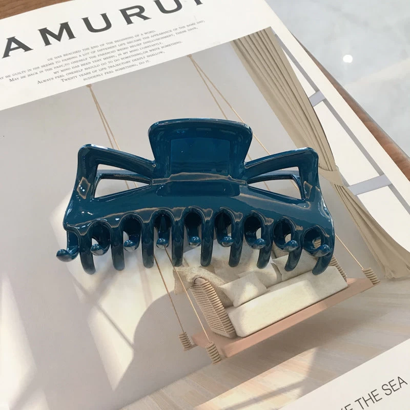 Butterfly-shaped Large Hair Claw - Image 9