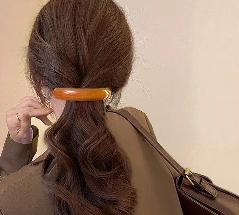 Smooth Resin Arch Rectangle Barrette - Image 3