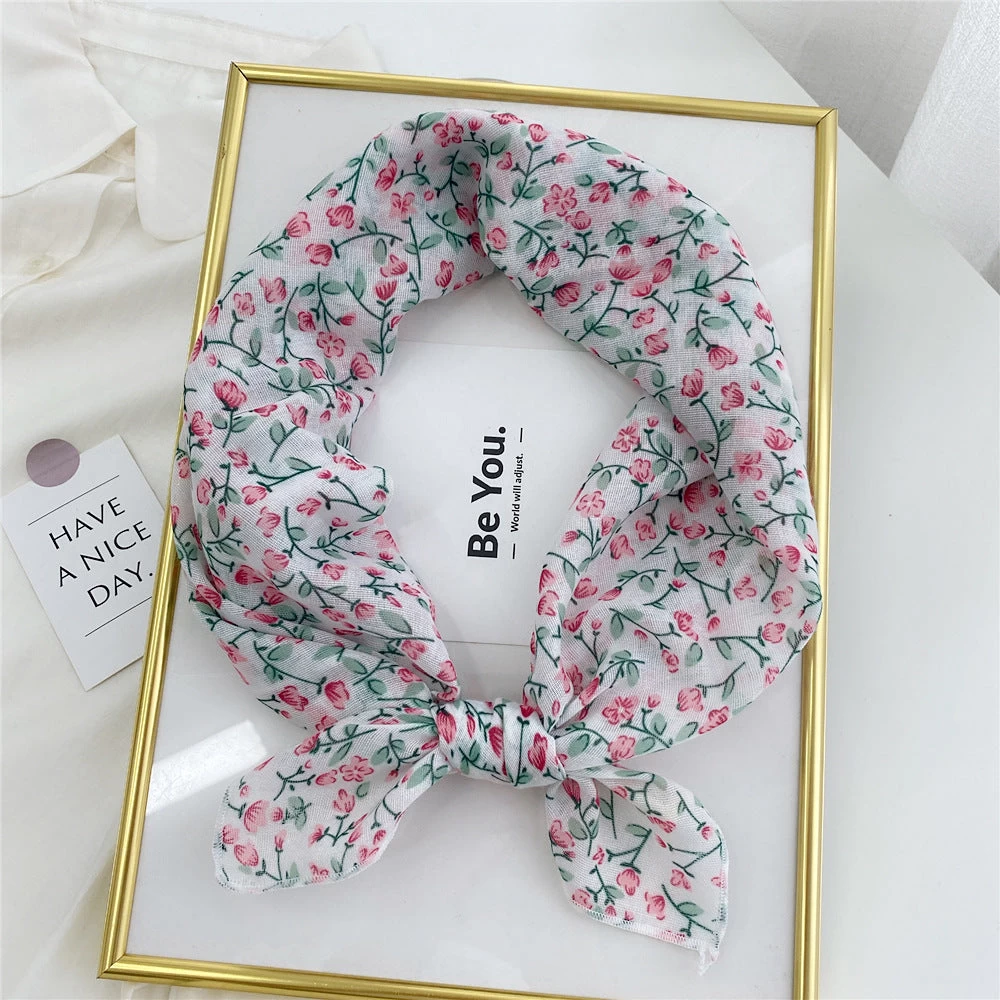 Flowers Print Square Scarf - Image 10