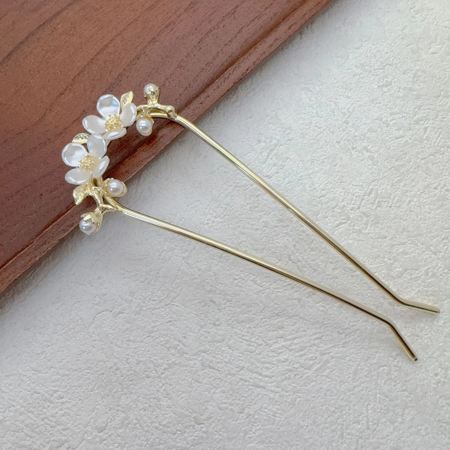 White Pearl Floral Metal Hair Fork - Image 2