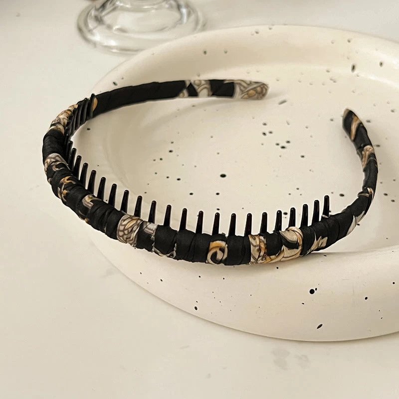 Printed Satin Ruched Headband With Teeth - Image 3