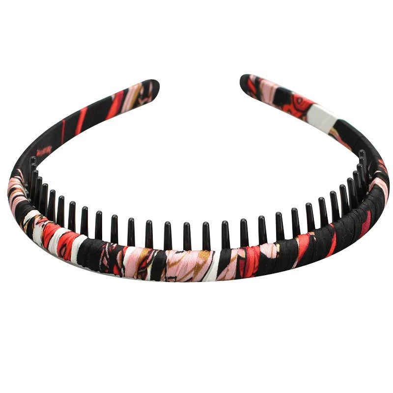 Printed Satin Ruched Headband With Teeth - Image 4