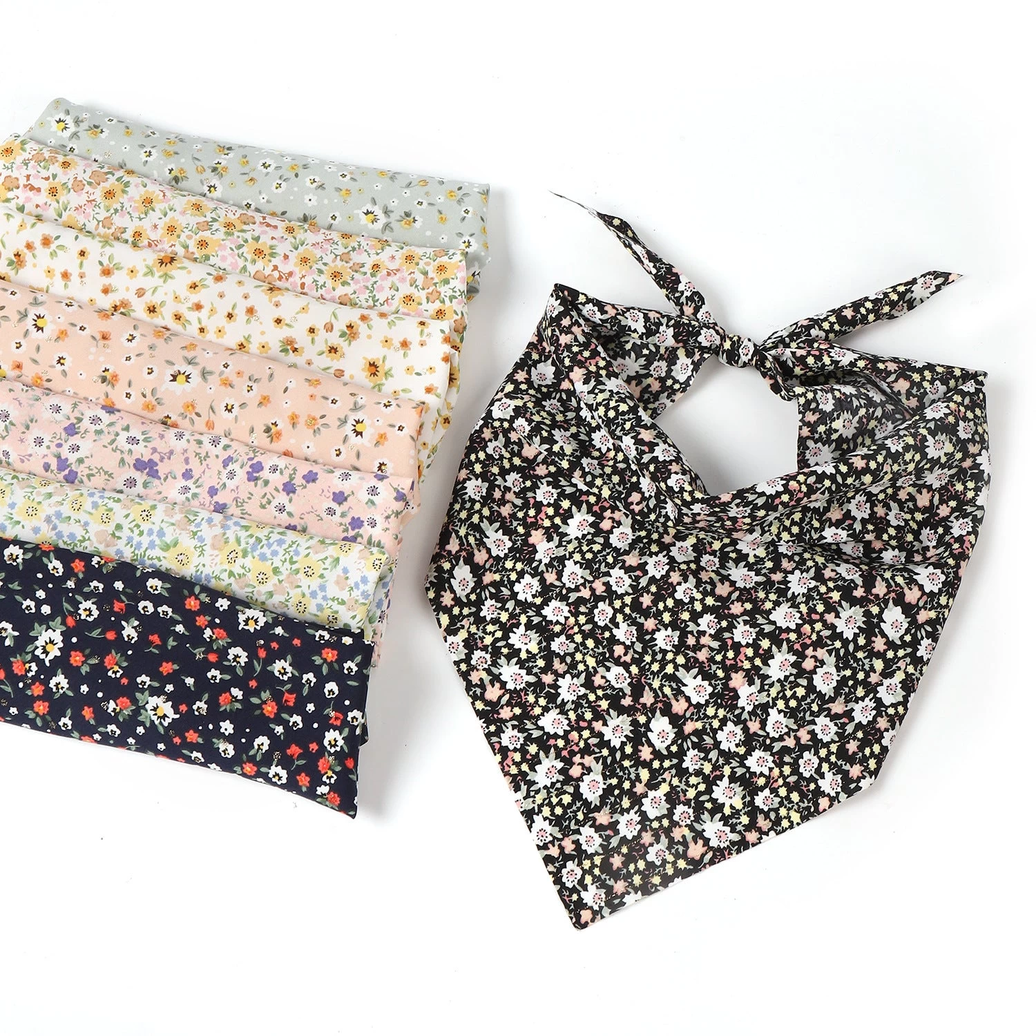 Country Flowers Print Tie-up Triangle Scarf