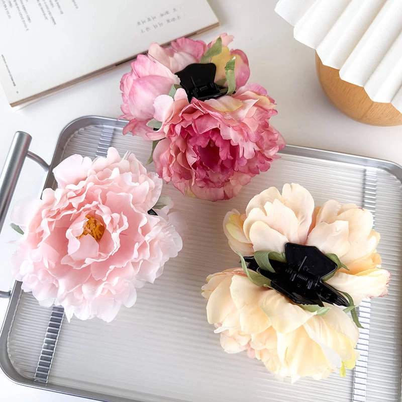 Large Flower Hair Claw - Image 2