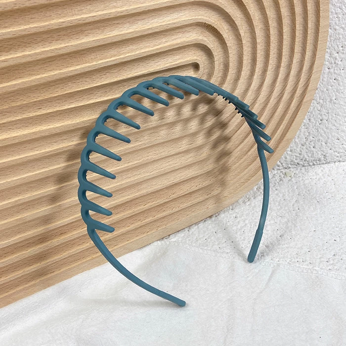 Acrylic Headband With Long Teeth - Image 7