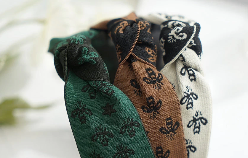 Bee Patterned Ribbon Knotted Headband - Image 7