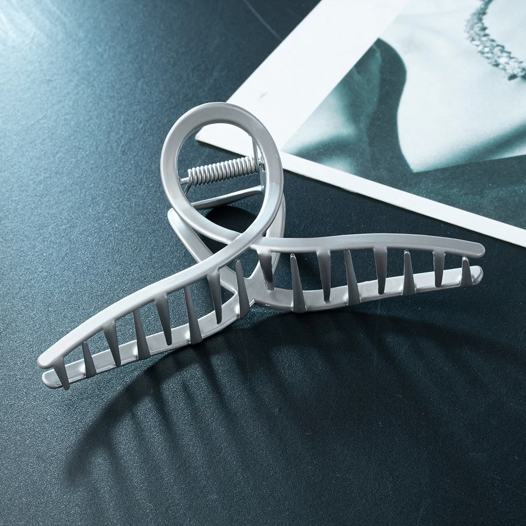 Matte Metal Hair Claw - Image 3