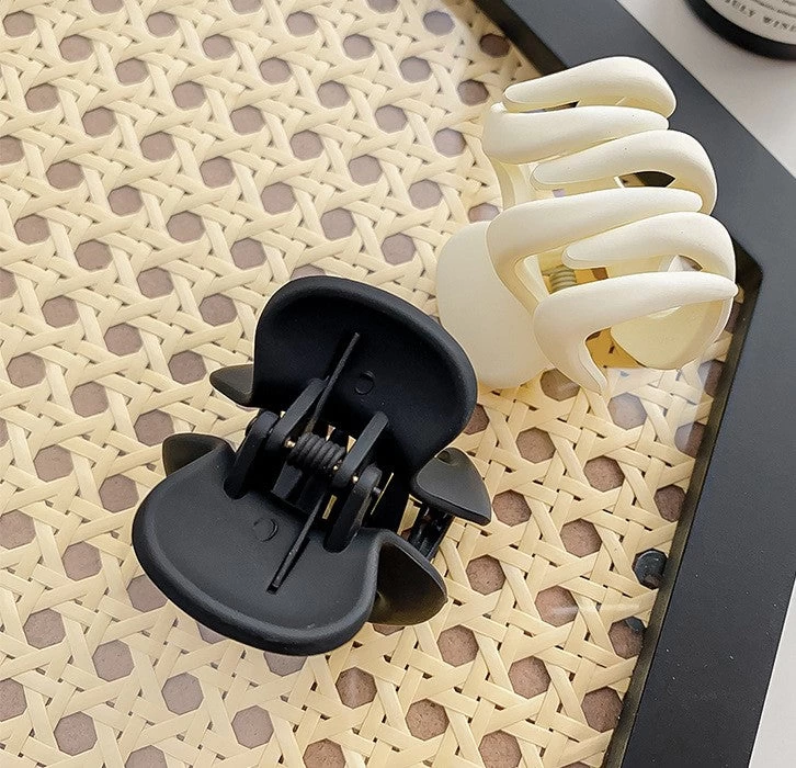 Matte Acrylic Small Hair Claw - Image 2