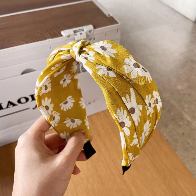Daisy Print Headband With Bow - Image 6
