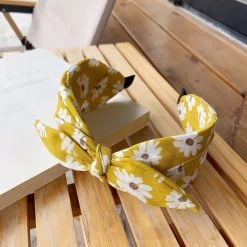 Daisy Print Headband With Bow