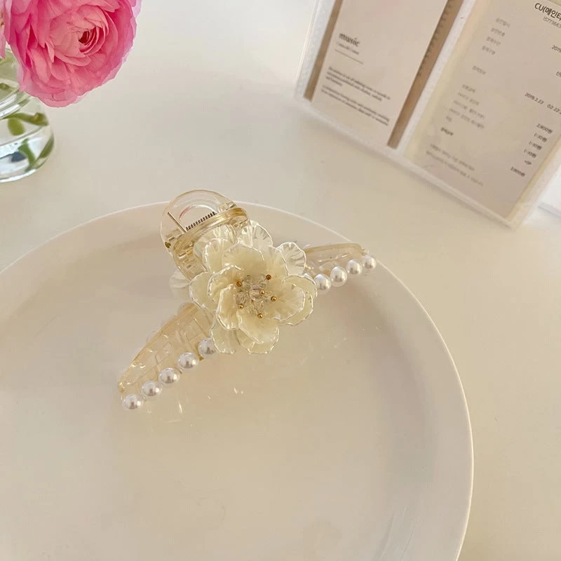 Shell Flowers Studded Hair Claw