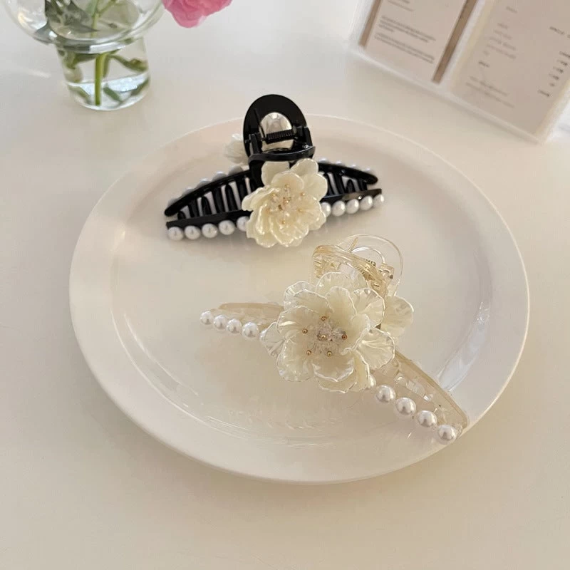 Shell Flowers Studded Hair Claw - Image 2