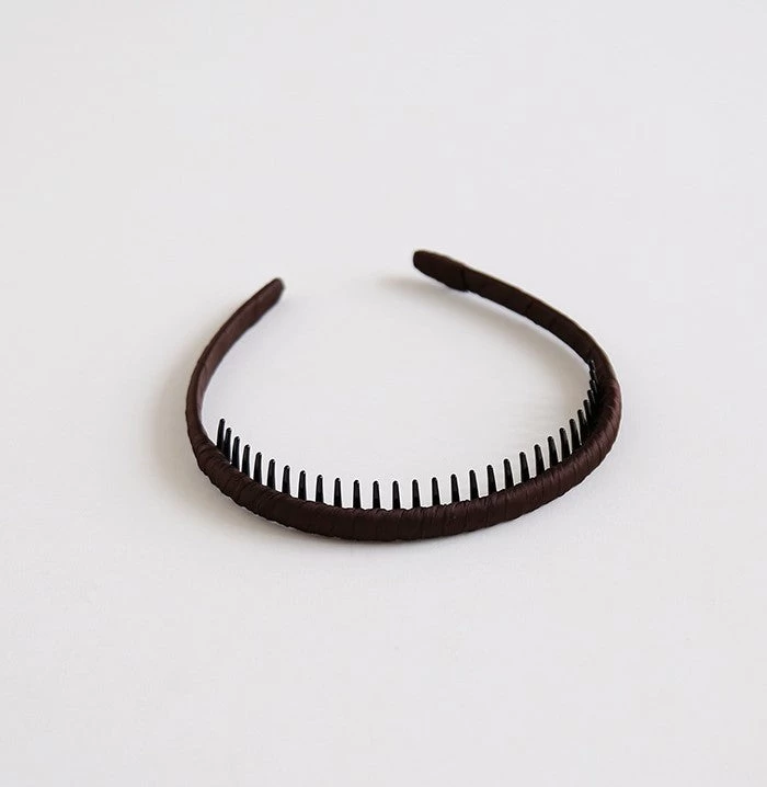 Silky Satin Ruched Headband With Teeth - Image 4