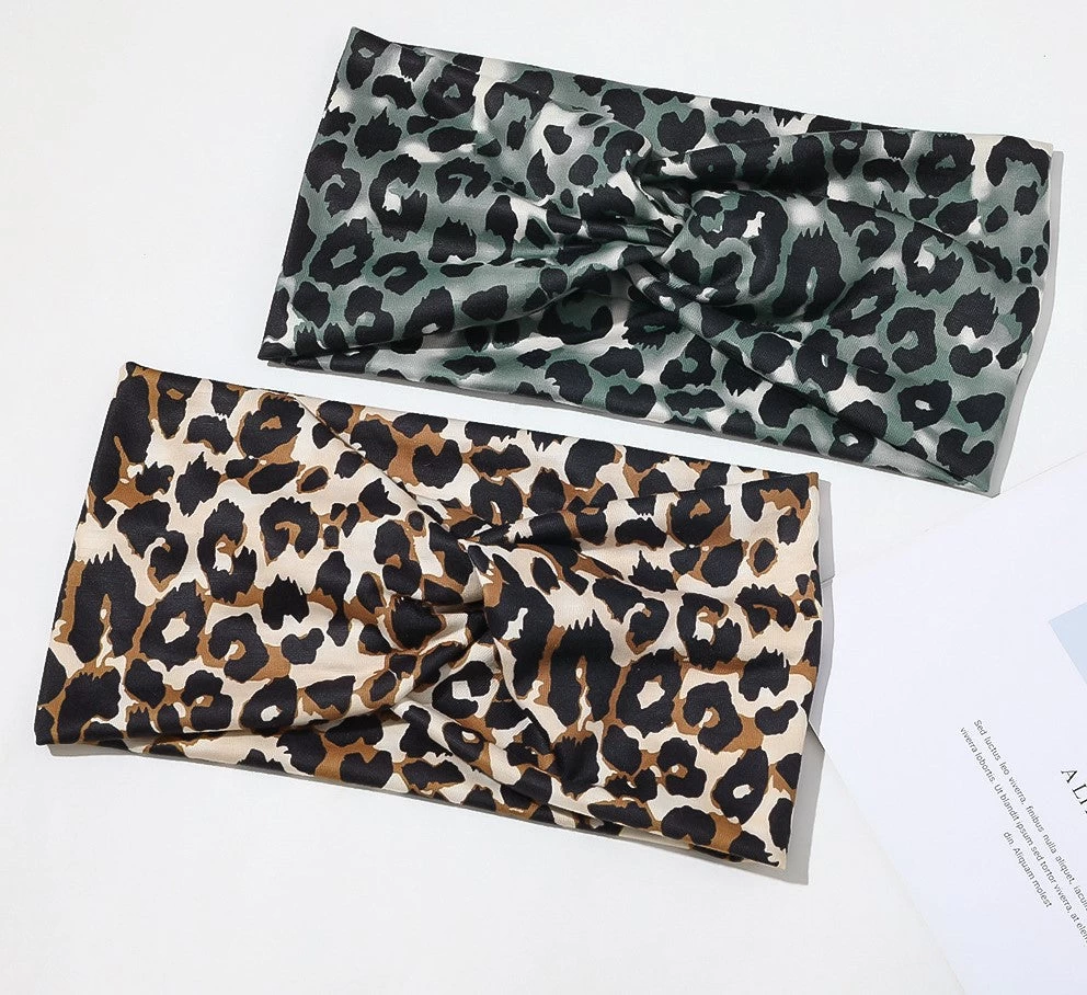 2-way Stretch Headband In Leopard Prints - Image 2
