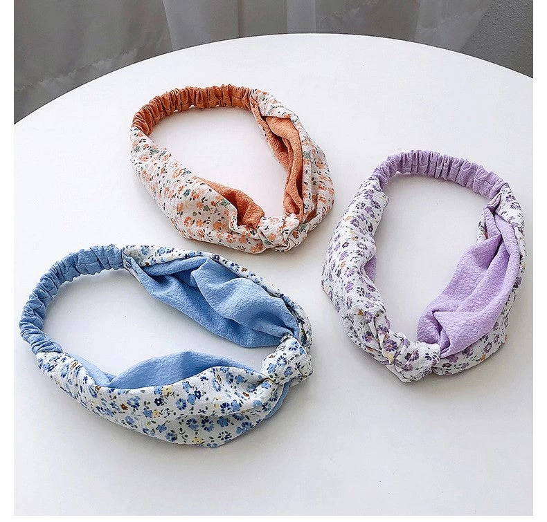 Knotted Floral Elastic Headband - Image 2