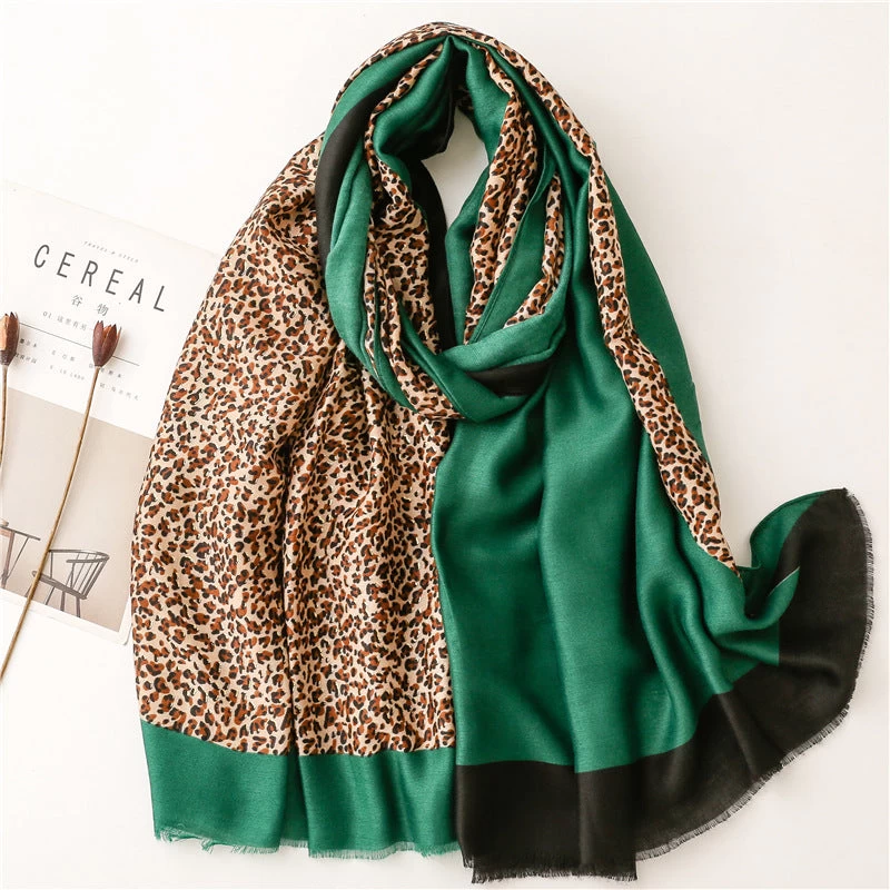 Mixed Hot Stamped Leopard Print Fringed Scarf
