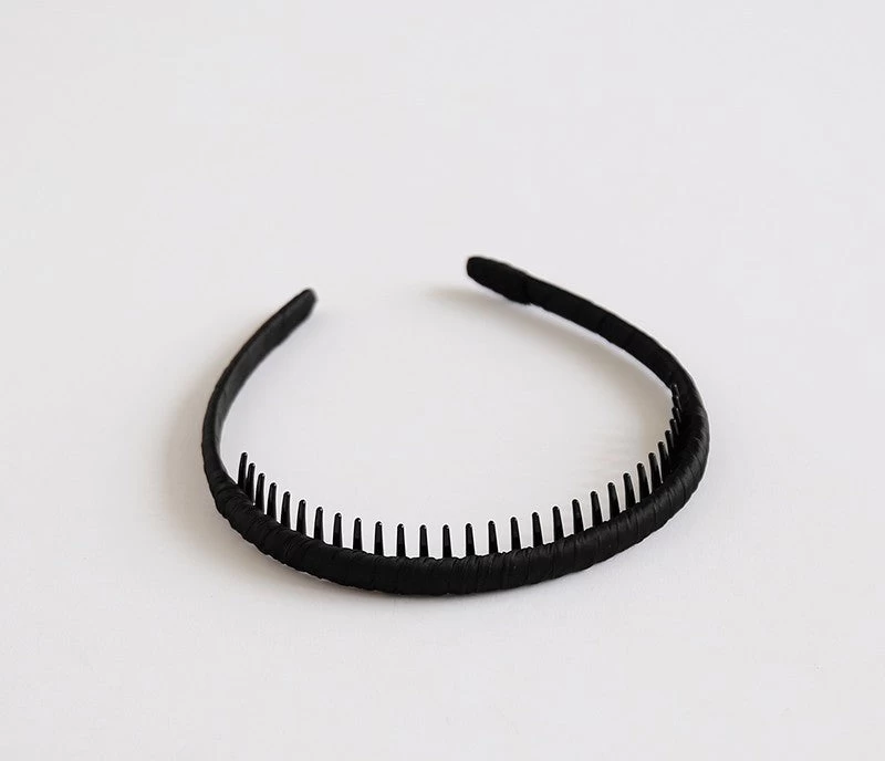 Silky Satin Ruched Headband With Teeth - Image 7