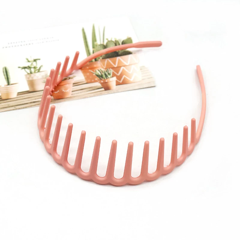 Acrylic Headband With Long Teeth - Image 14